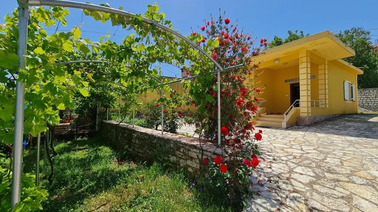 Semesterbostad Village Home Next To The Sea Sarandë Albanien